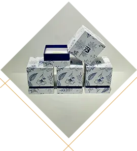 Ids াকনা সহ উপহার বাক্স Ids াকনা সহ উপহার বাক্স