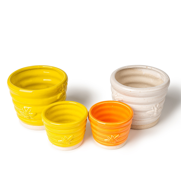 আপনার স্থান এবং উপহার দেওয়ার অভিজ্ঞতা উন্নত করতে চান? আরাধ্য মৌমাছির বিবরণ সহ এই মোম সিরামিক মোমবাতির জার ব্যবহার করে দেখুন!