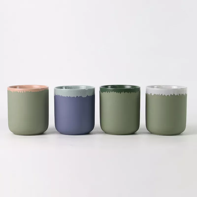 প্রাকৃতিক রঙ ফিনিশ সহ সিরামিক মোমবাতি ধারক