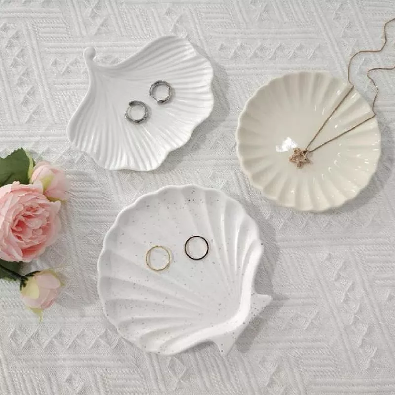 শেল এবং স্টারফিশ সিরামিক গহনা ট্রে